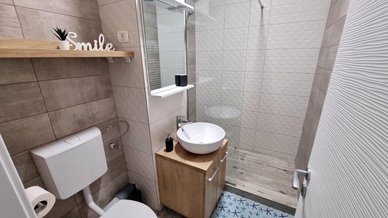 Cityapart 7 - Cazare In Mamaia Nord, Langa Plaja, Cu Vedere La Mare Нэводари Экстерьер фото